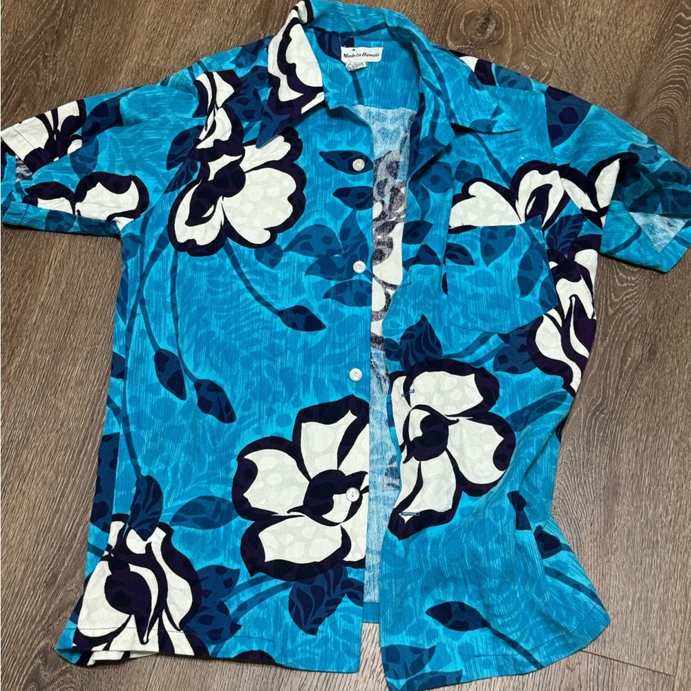 Vintage Hawaiian Blue Floral Button-Up Shirt